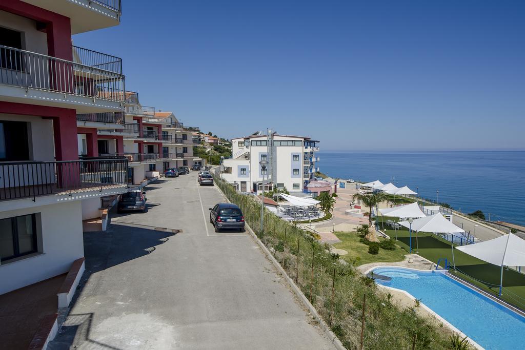 Tus'Hotel Apartments Tusa Buitenkant foto