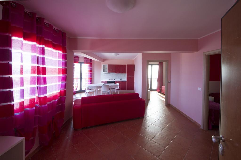 Tus'Hotel Apartments Tusa Buitenkant foto