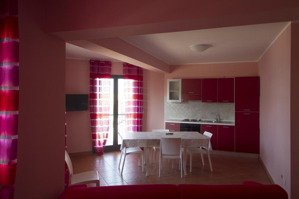 Tus'Hotel Apartments Tusa Buitenkant foto